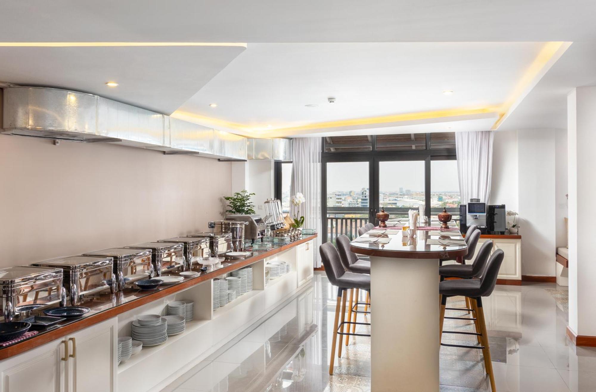 Jaya Suites Hotel Phnom Penh Bagian luar foto