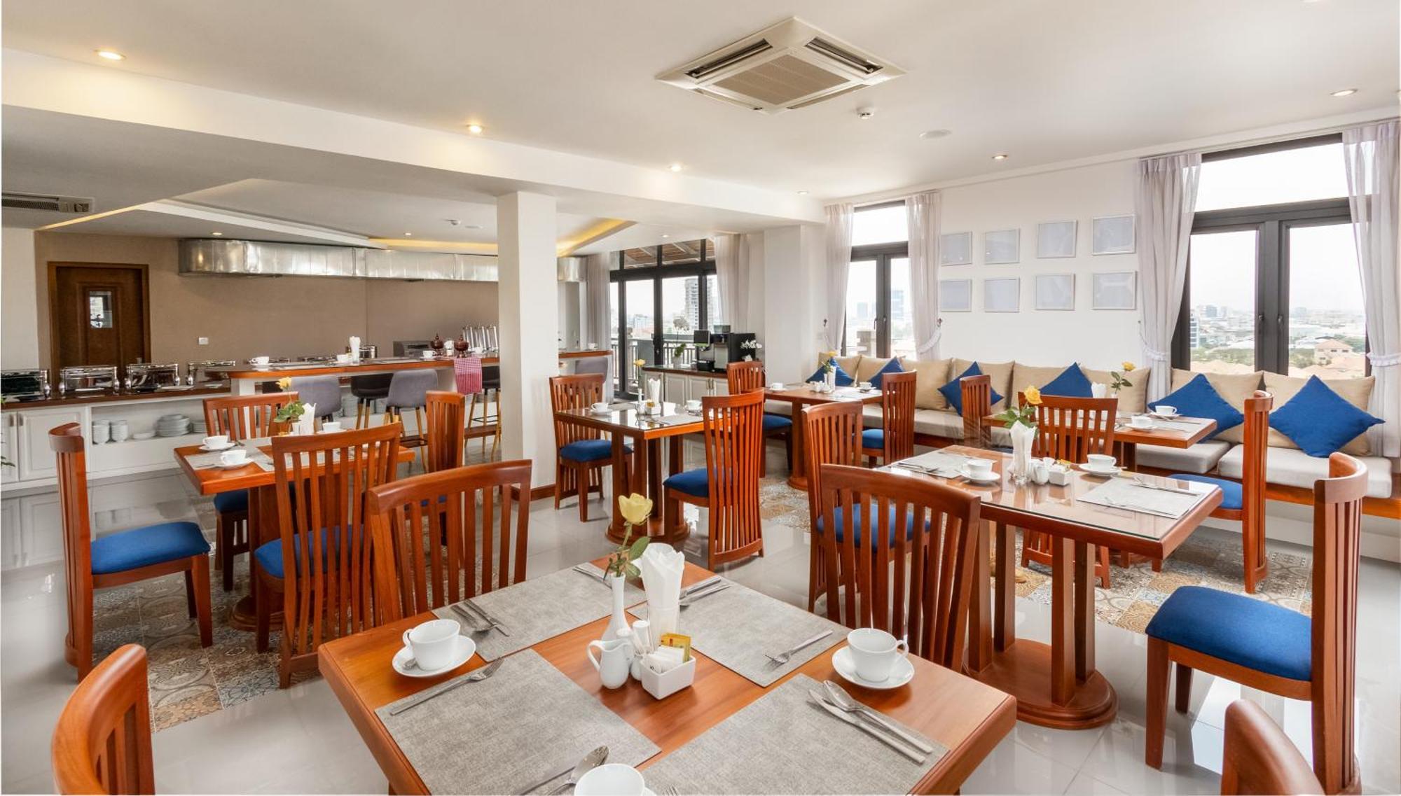 Jaya Suites Hotel Phnom Penh Bagian luar foto