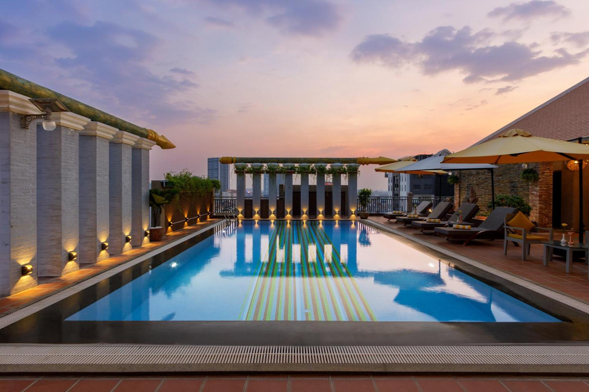 Jaya Suites Hotel Phnom Penh Bagian luar foto