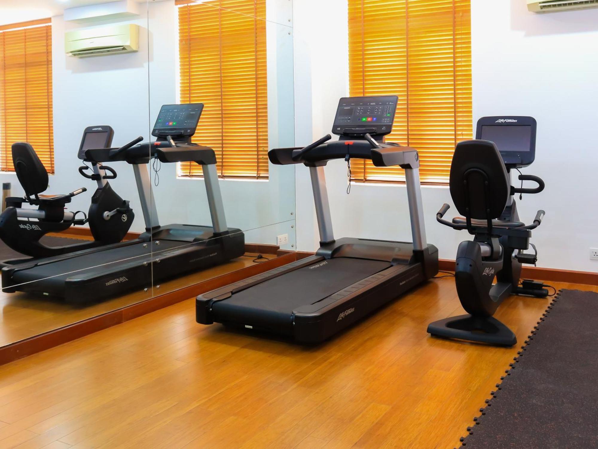 Jaya Suites Hotel Phnom Penh Bagian luar foto