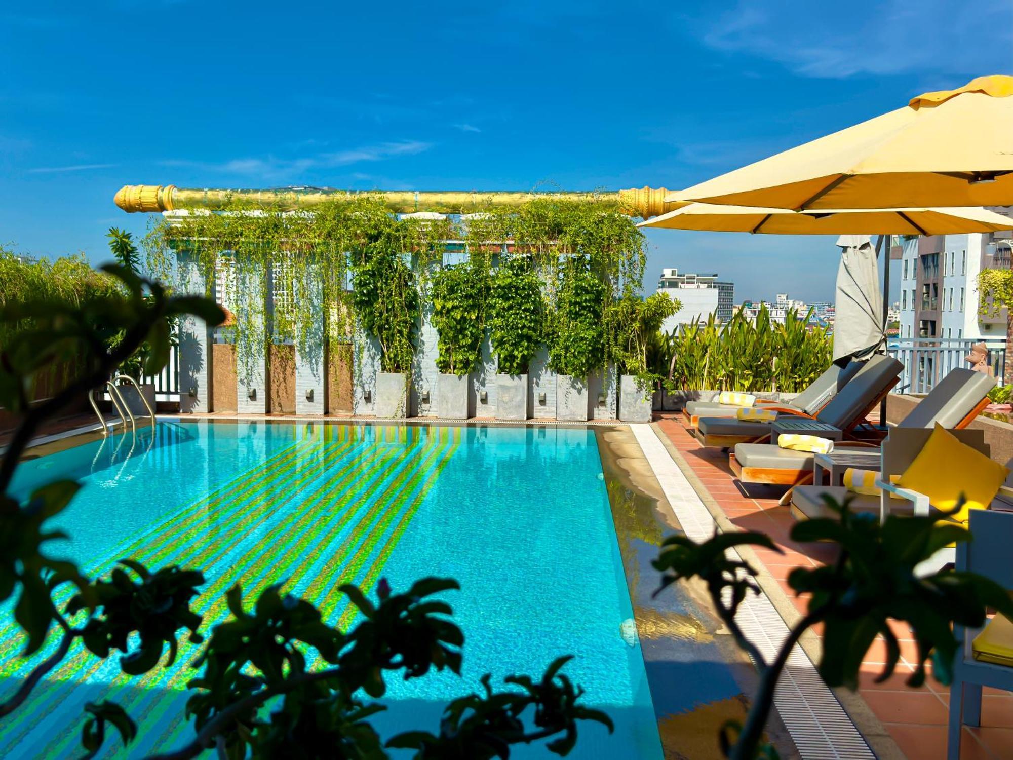 Jaya Suites Hotel Phnom Penh Bagian luar foto